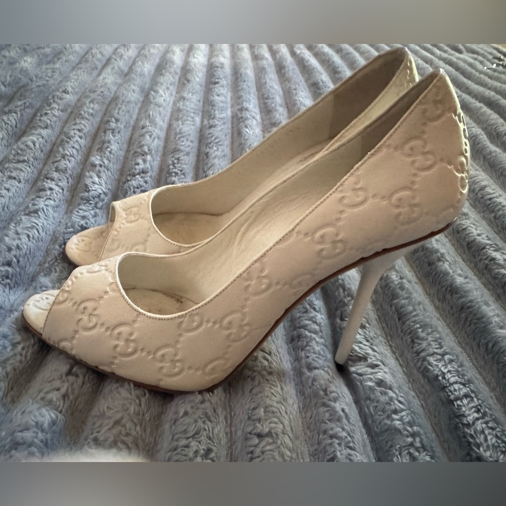 Gucci White Embossed Heels